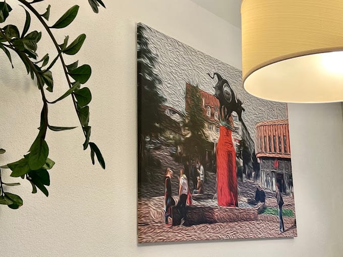 Wandbild mit Szene aus der Bietigheimer Innenstadt im Liquid Beans Café